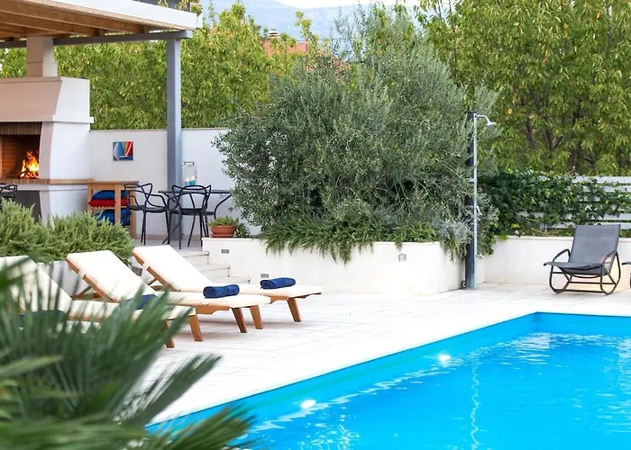 Rotondo-charming Few Steps From