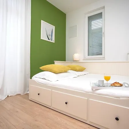 Rotondo-charming Few Steps From * Kaštela