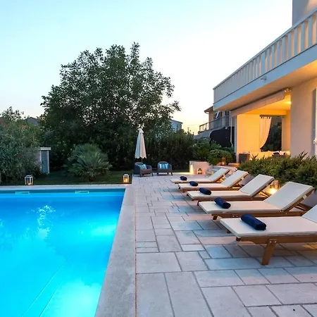 Rotondo-charming Few Steps From Villa *