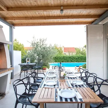 Rotondo-charming Few Steps From * Kaštela