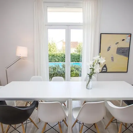 Rotondo-charming Few Steps From