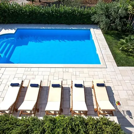 Rotondo-charming Few Steps From Kaštela