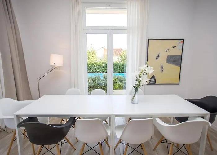 Rotondo-charming Few Steps From